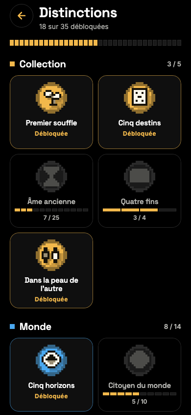 Capture de l’écran Distinctions : des médailles pixel art, certaines débloquées, d’autres grisées.